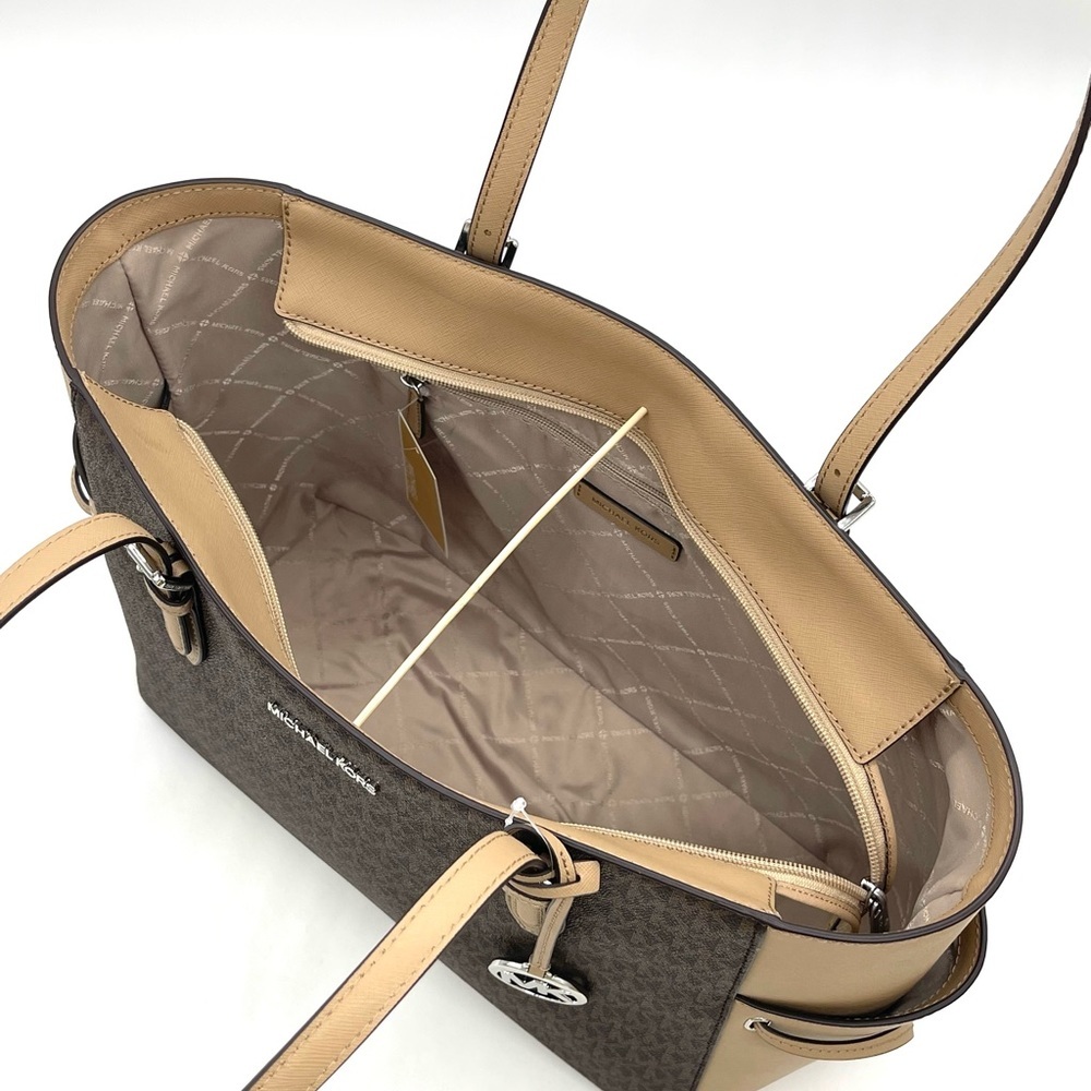 Michael Kors Large Gilly Travel Tote Bag - Picture 8 of 9